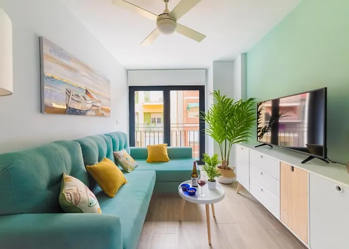 Breton 17- Apartamentos con pisicna climatizada en Alicante centro