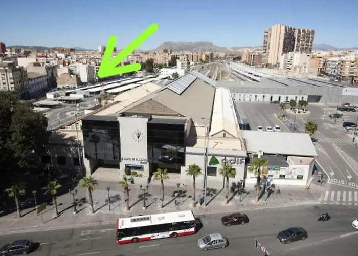 Super Estudio 2 a pasos de la Estación Renfe Alicante