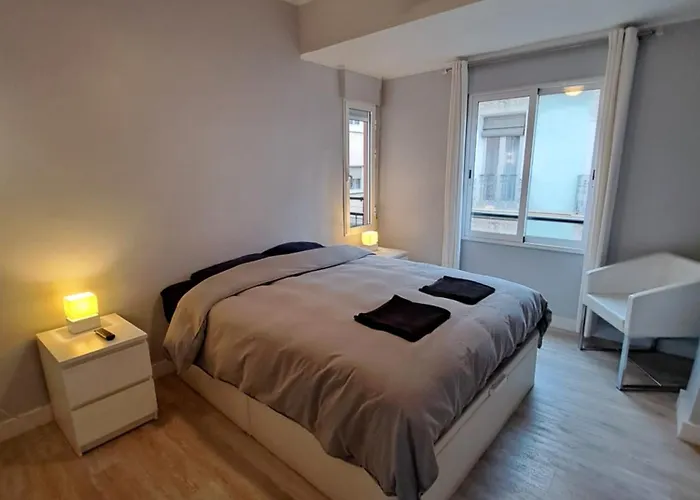 Modern 2 Bedroom Corner Unit In The Heart Of Alicante
