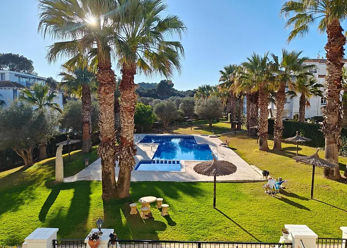 Golf&Live Music Lovers Apt Pool Views, Villamartin Plaza Alicante