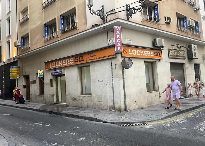 Charming & Spacious Apartment In Historic Centre & Short Walk To Beach Alicante
