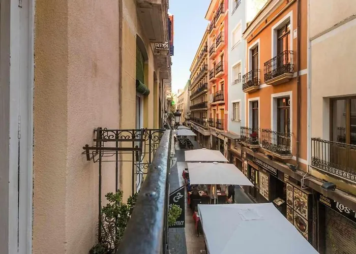 Old Town & Beach | Holirent Alicante