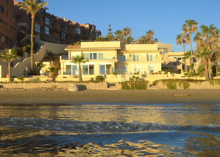 Maravilloso Apartamento AMANECER CABO a pie de playa y mar en CHALET ROQUETES Alicante