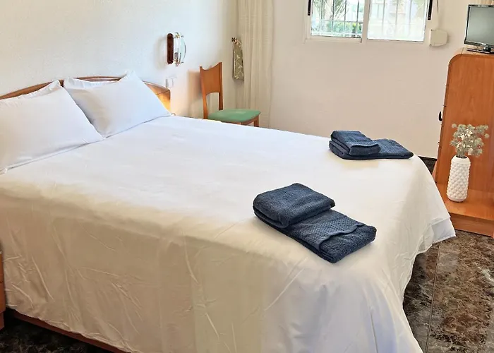 Apartamento A 100m de la playa. 2 hab. A/C Alicante