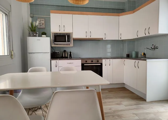 Céntrico Conjunto Habitacional Alicante