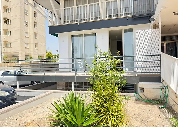 Estudio con piscina Alicante