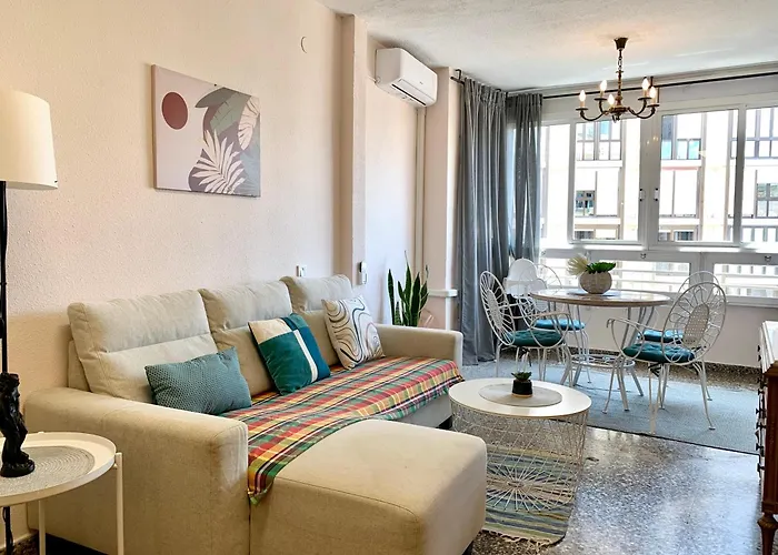 Centrally-Located, Spacious Flat At Historic Centre & Short Walk To Beach Alicante