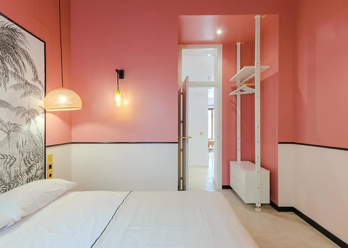 Apartment With Exceptional Charm In Historic Center Of Alicante