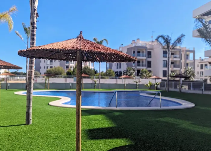 Poolside 2Br Apartment Villamartin Alicante