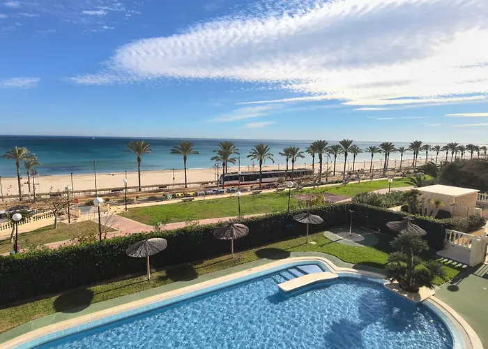 Lujoso apartamento en primera linea de playa Alicante