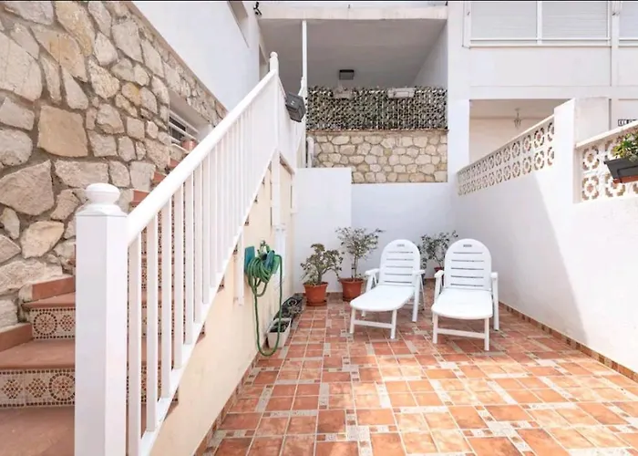 Stylish & Spacious Fully Equipped Studio-4 Minutes Walk To Albufereta Beach Alicante