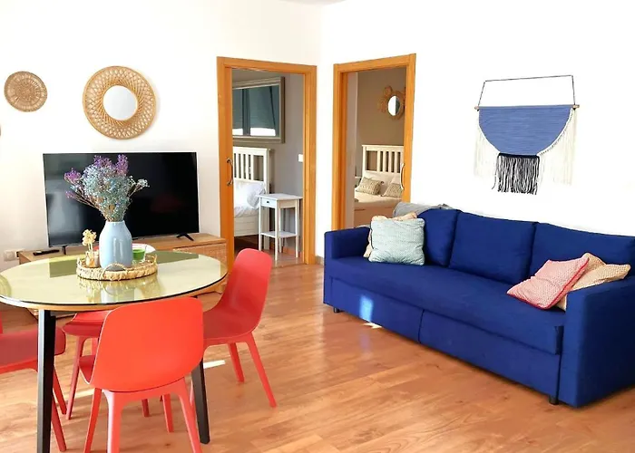 Very Centric Apartment, Lightful, Well Equipped And Decorated, With Castle Views, And Besides A Nice Plaza In Old Town Alicante