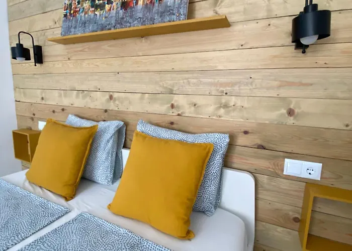 Cozy Apartment With Balcony Alicante