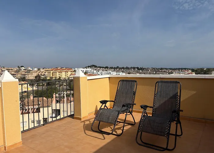 Top Floor Spacious Apartment With Roof Terrace Villacosta