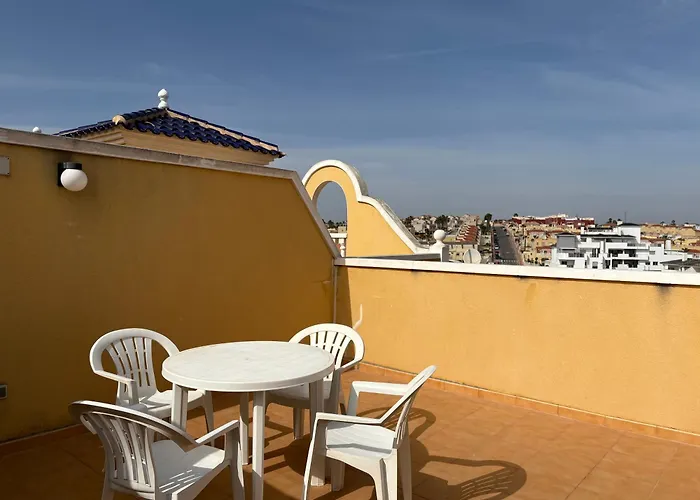 Top Floor Spacious Apartment With Roof Terrace Villacosta