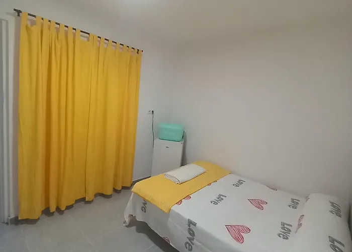 Hiromi Room Calle Julio Antonio Alicante