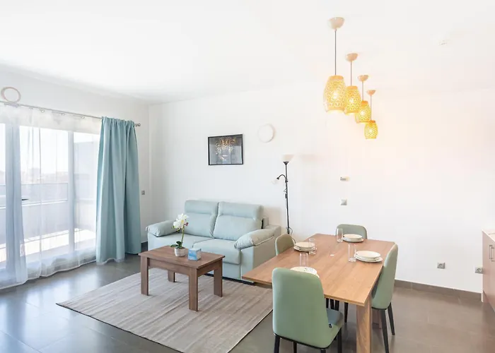 Maya Bay Suites Alicante