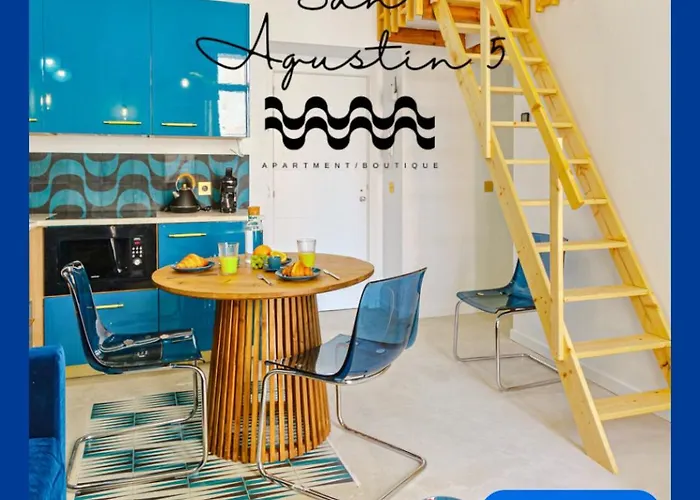 Spacious And Luxurious Mezzanine Apartment In Historic Center Alicante