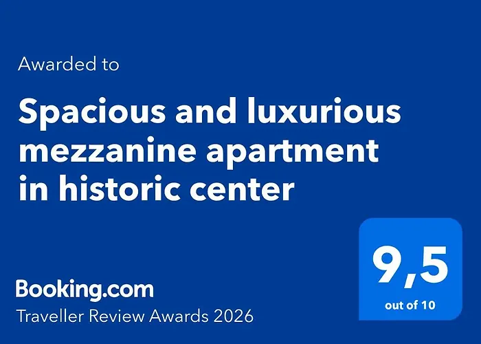 Spacious And Luxurious Mezzanine Apartment In Historic Center Alicante