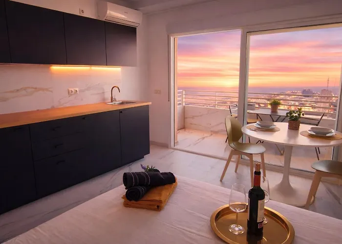 Romantic Sea View Studio With Jacuzzi In Alicante Center