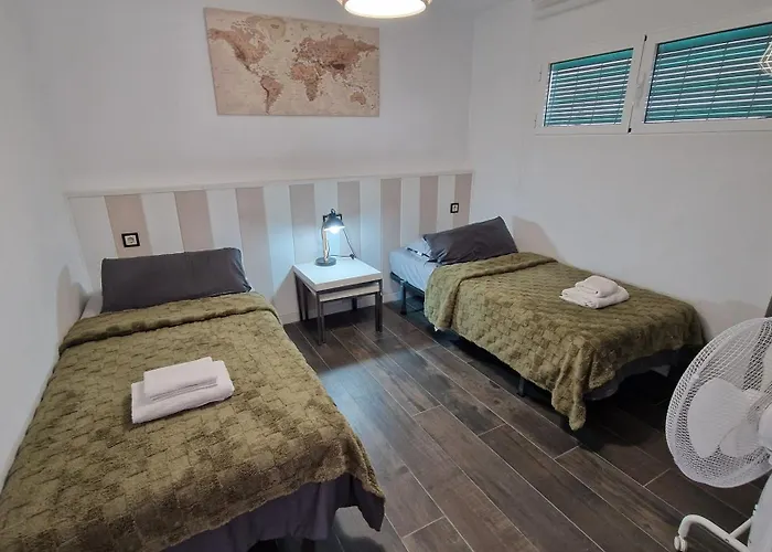 Stylish & Fully Furnished 3 Bedrooms Flat-4 Min Walk To Albufereta Beach Alicante