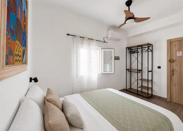 Andrada's ROOMS Plaza Toros Alicante