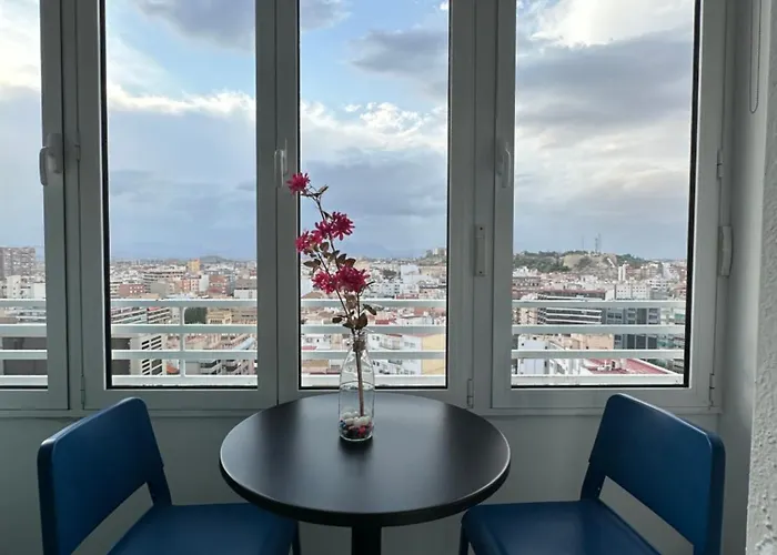 Céntrico apartamento en el Riscal Alicante