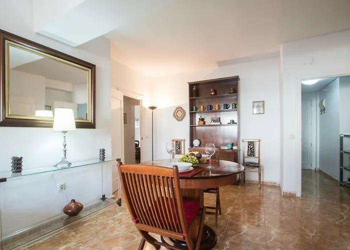 Alicante Central And Beach Side Apartment