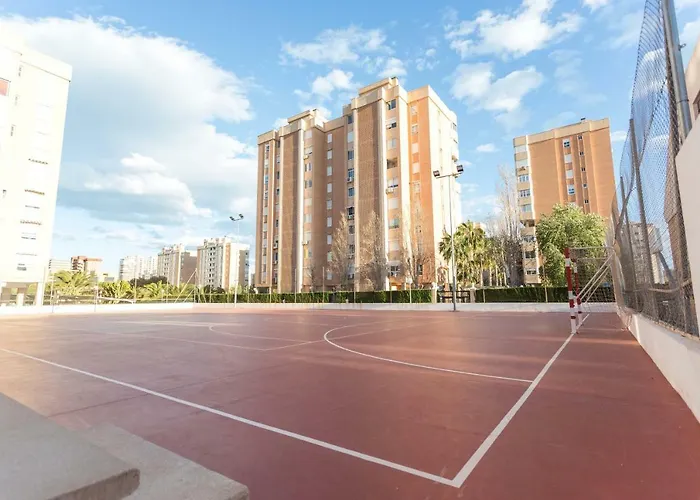 Nations Apartment With Pool Alicante