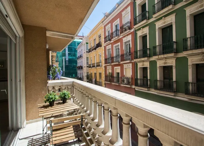 Stylish *New* Apartment In Alicante W/ 4 Bedrooms