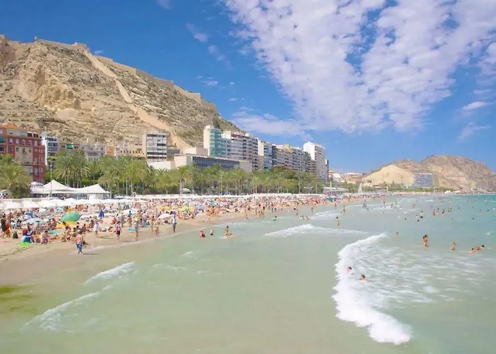 Apartamento Ático con terraza en el centro de Alicante